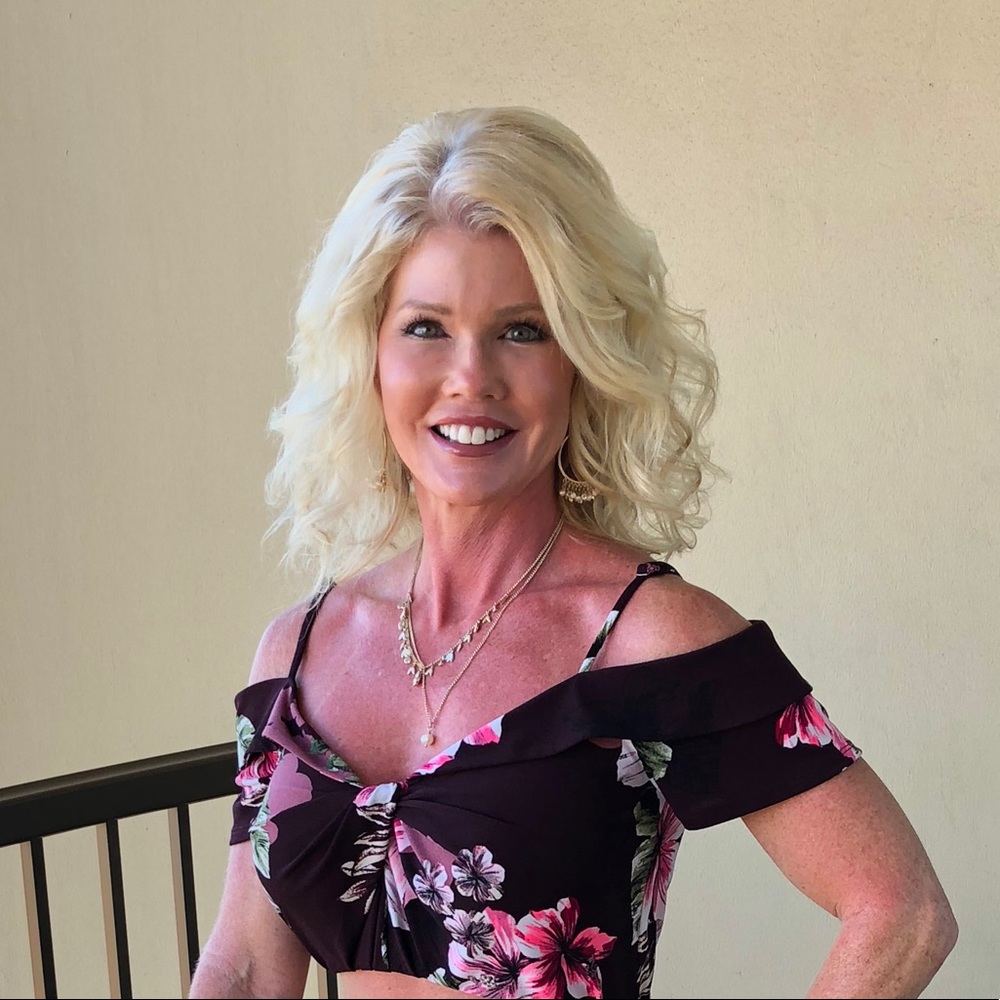 Meet your Posher, Candace